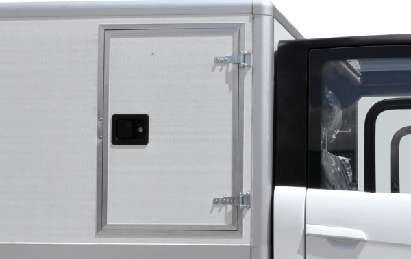 ARI zusätzl. Seitentür im Kofferaufbau